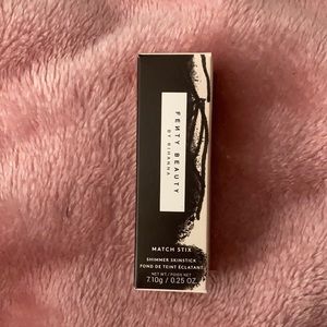 FENTY BEAUTY by Rihanna Match Stix shimmering skinstick shade “chili mango”